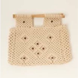 Great condition Virginia wolf crochet clutch